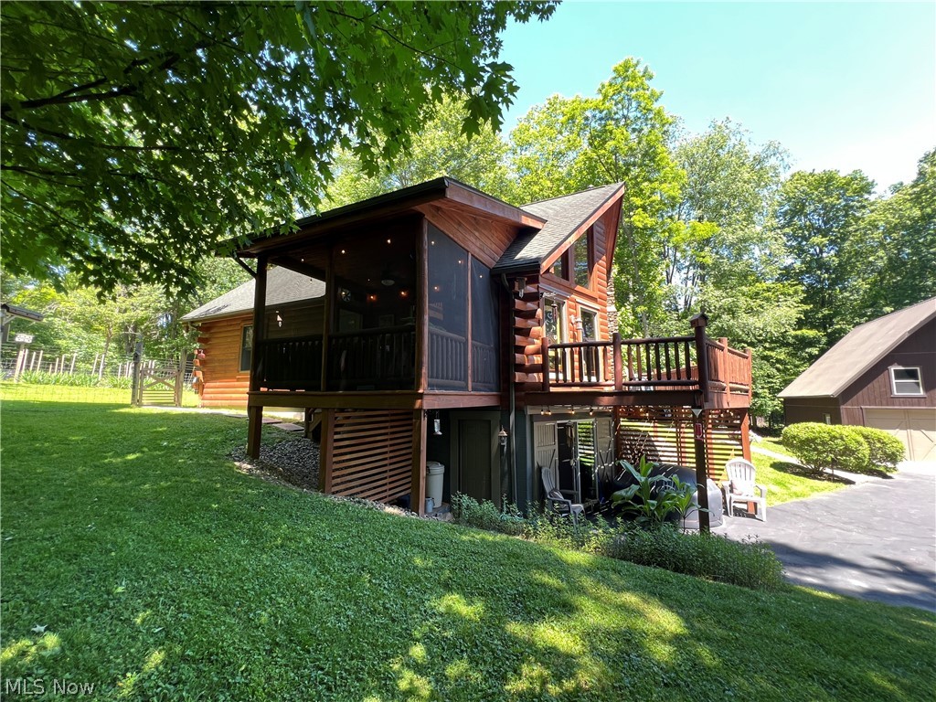 1631 W Buckhorn Drive Millersburg OH 44654