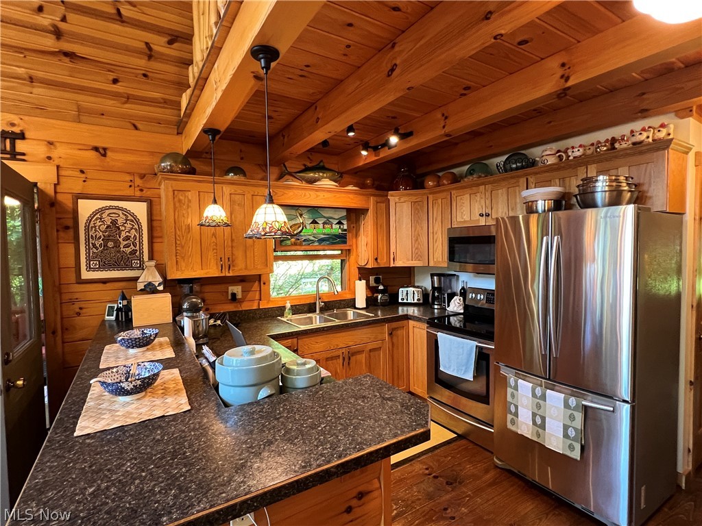 1631 W Buckhorn Drive Millersburg OH 44654