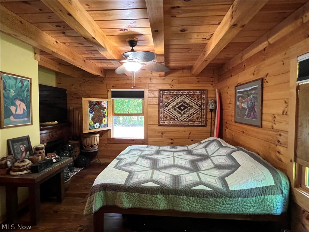 1631 W Buckhorn Drive Millersburg OH 44654