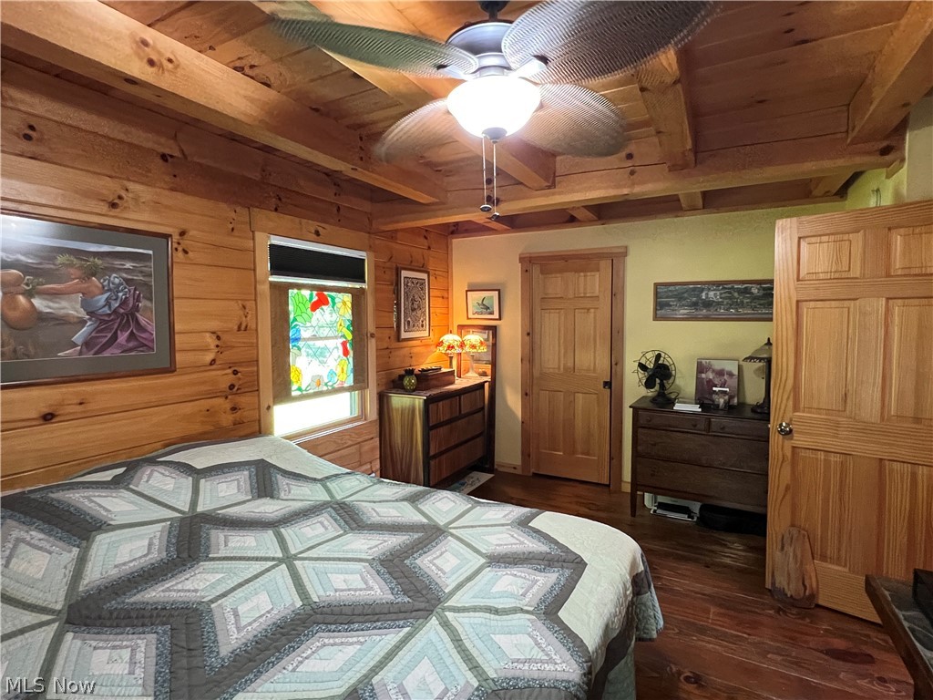 1631 W Buckhorn Drive Millersburg OH 44654