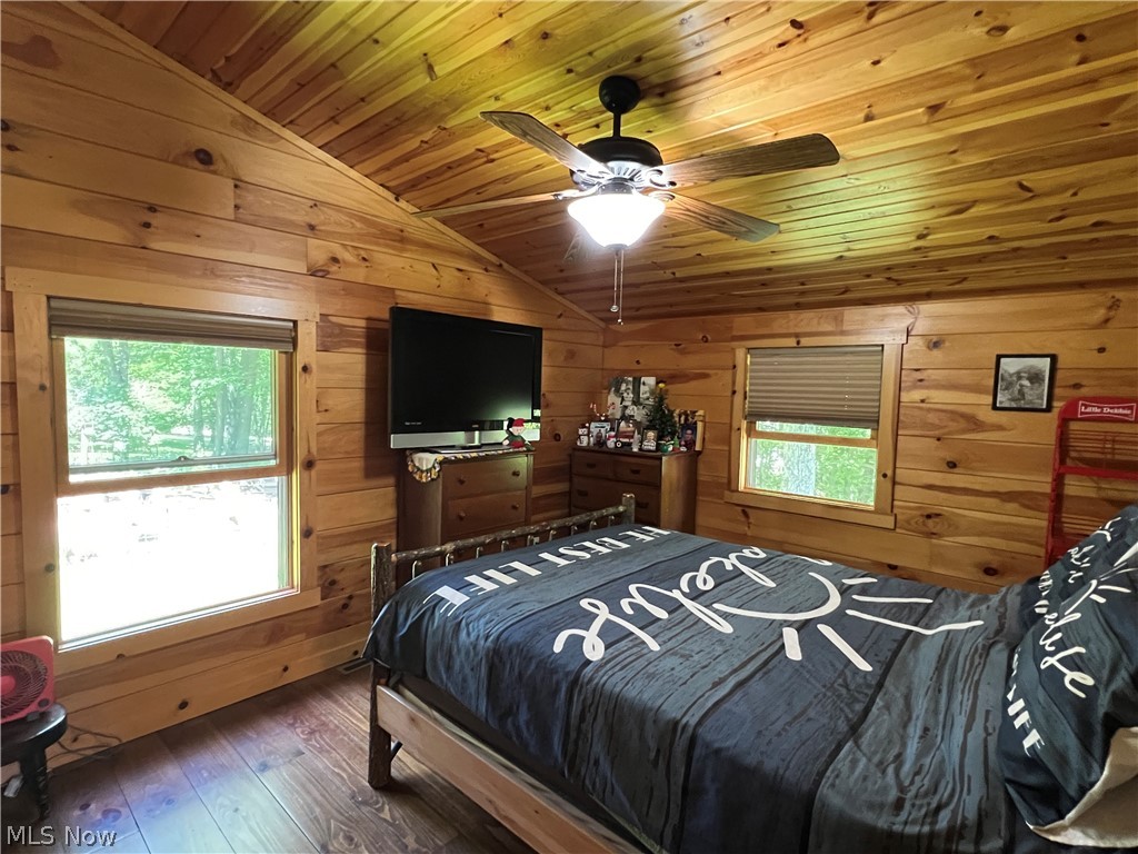 1631 W Buckhorn Drive Millersburg OH 44654