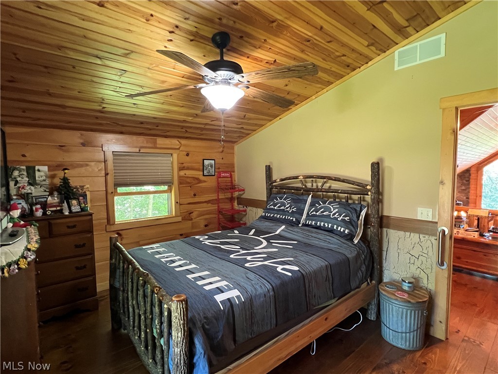 1631 W Buckhorn Drive Millersburg OH 44654
