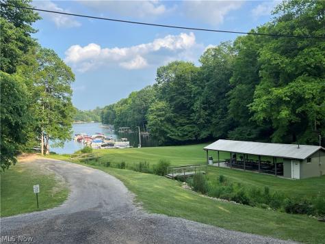 1631 W Buckhorn Drive Millersburg OH 44654