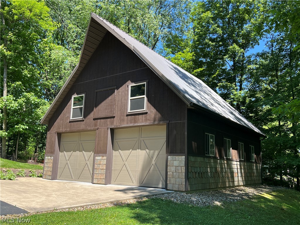 1631 W Buckhorn Drive Millersburg OH 44654