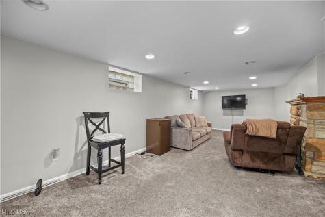 967 Gulf Road Elyria OH 44035