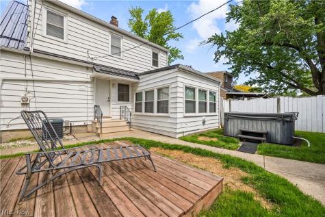 967 Gulf Road Elyria OH 44035