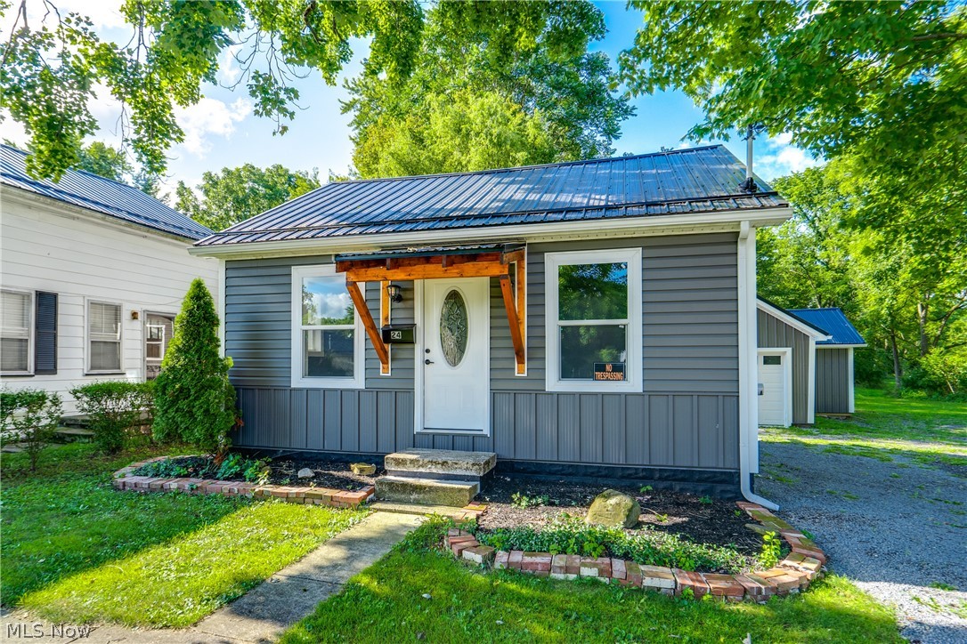 24 E Main Street Newton Falls OH 44444