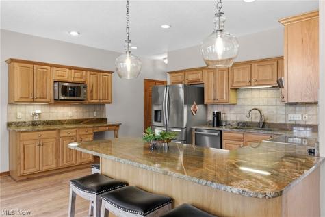 7500 Deerpath Trail Seville OH 44273