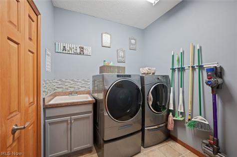 7500 Deerpath Trail Seville OH 44273