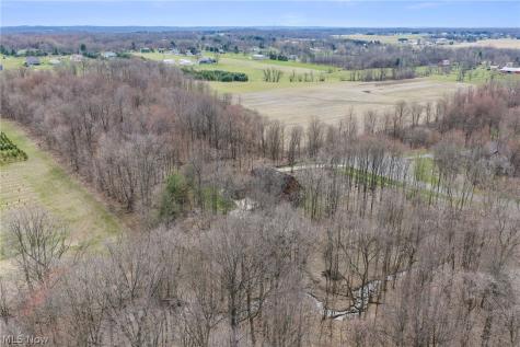 7500 Deerpath Trail Seville OH 44273