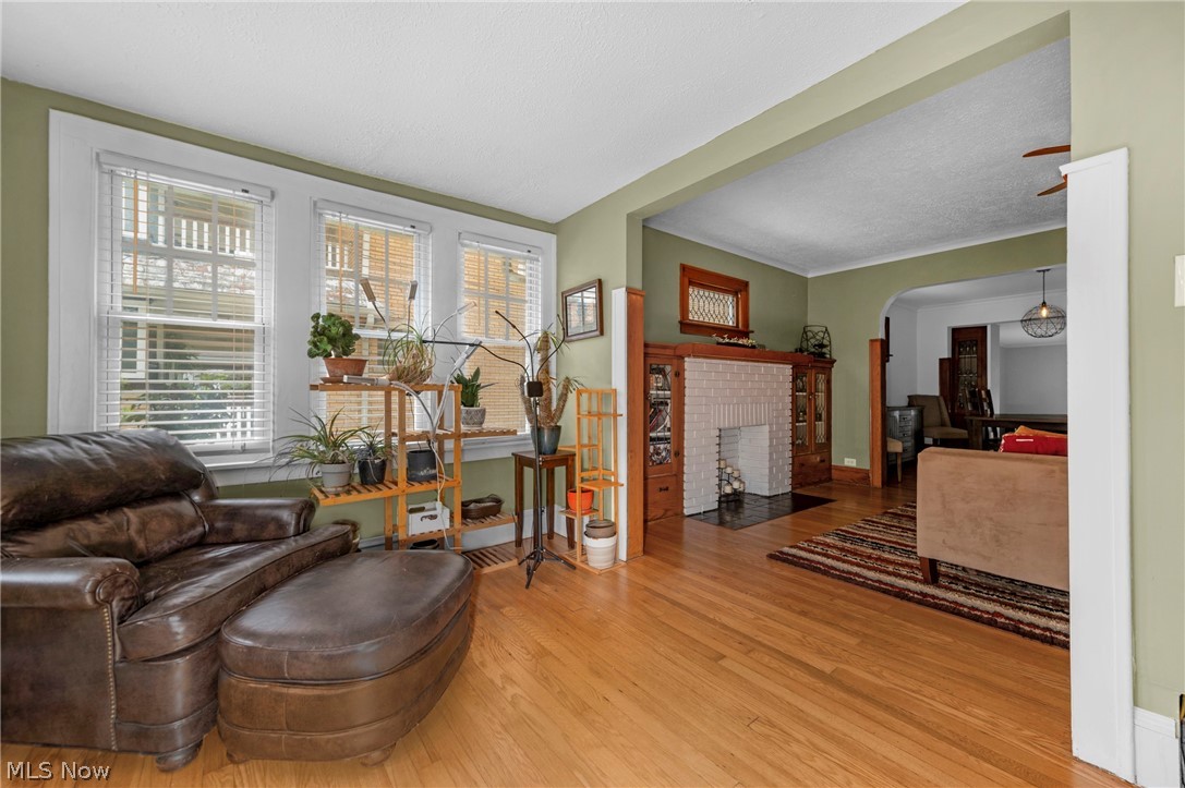 1328 Granger Avenue Lakewood OH 44107