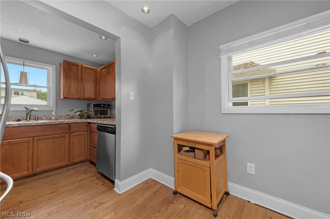 1328 Granger Avenue Lakewood OH 44107
