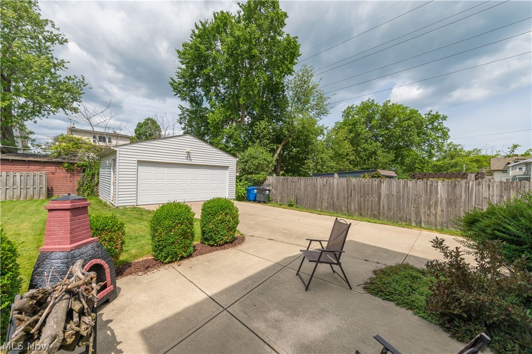 1328 Granger Avenue Lakewood OH 44107