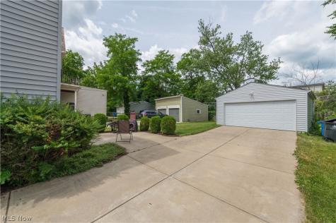 1328 Granger Avenue Lakewood OH 44107