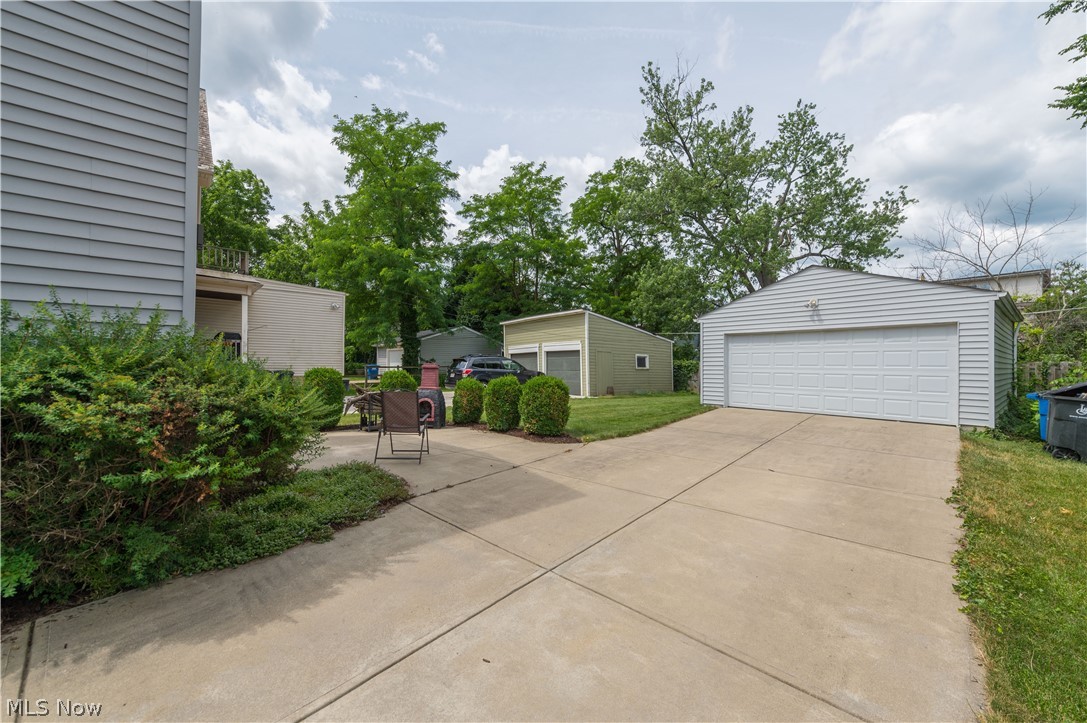 1328 Granger Avenue Lakewood OH 44107