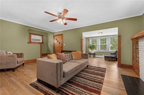 1328 Granger Avenue Lakewood OH 44107