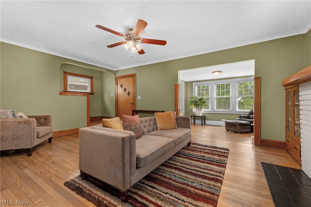 1328 Granger Avenue Lakewood OH 44107