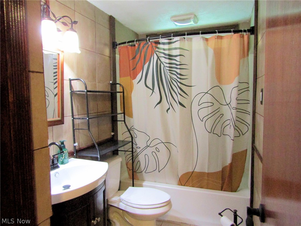 1921 Birch Trace Drive Austintown OH 44515