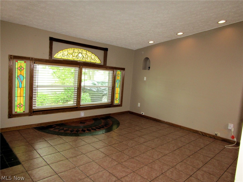 1921 Birch Trace Drive Austintown OH 44515