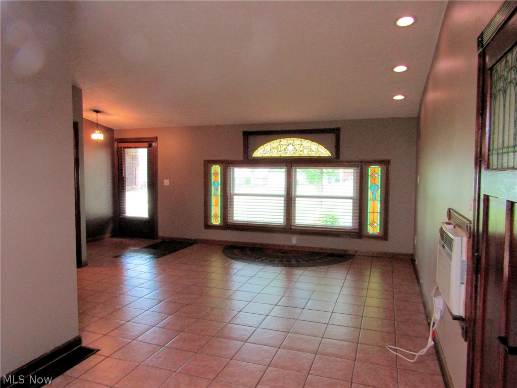 1921 Birch Trace Drive Austintown OH 44515