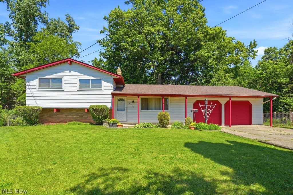 6407 Parkland Avenue Brook Park OH 44142