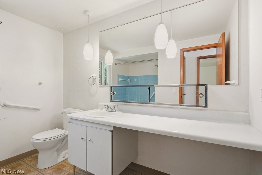6407 Parkland Avenue Brook Park OH 44142