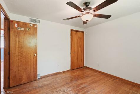 6407 Parkland Avenue Brook Park OH 44142