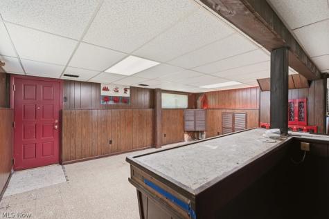6407 Parkland Avenue Brook Park OH 44142