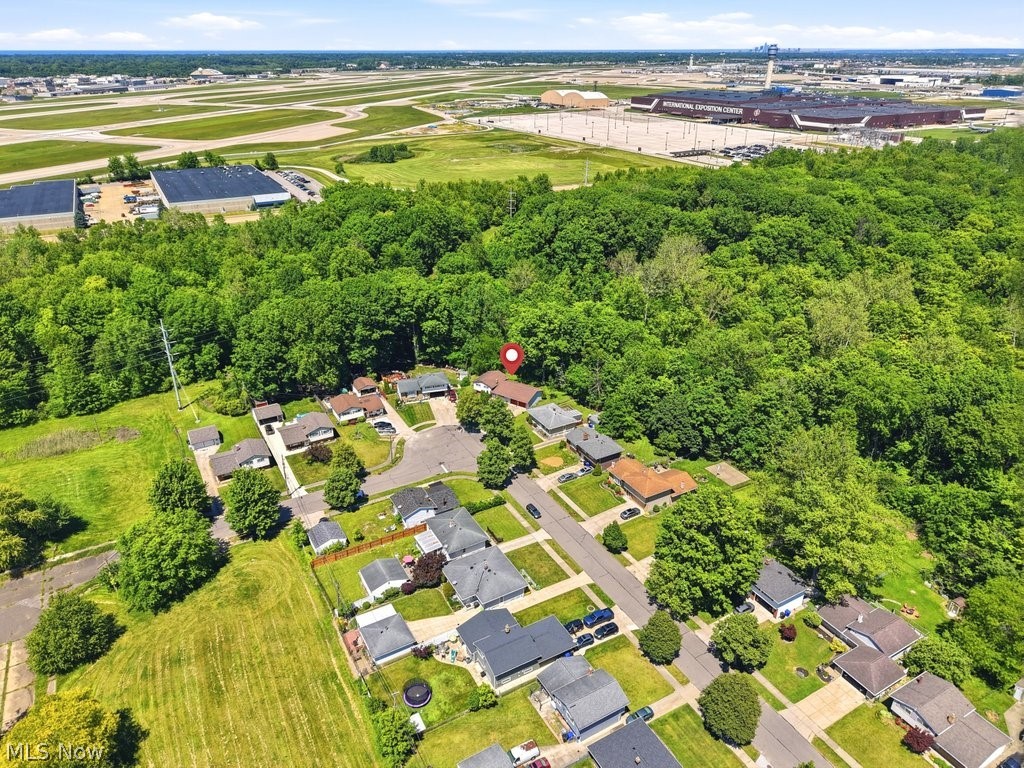 6407 Parkland Avenue Brook Park OH 44142