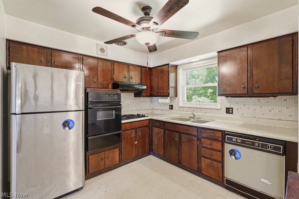 6407 Parkland Avenue Brook Park OH 44142