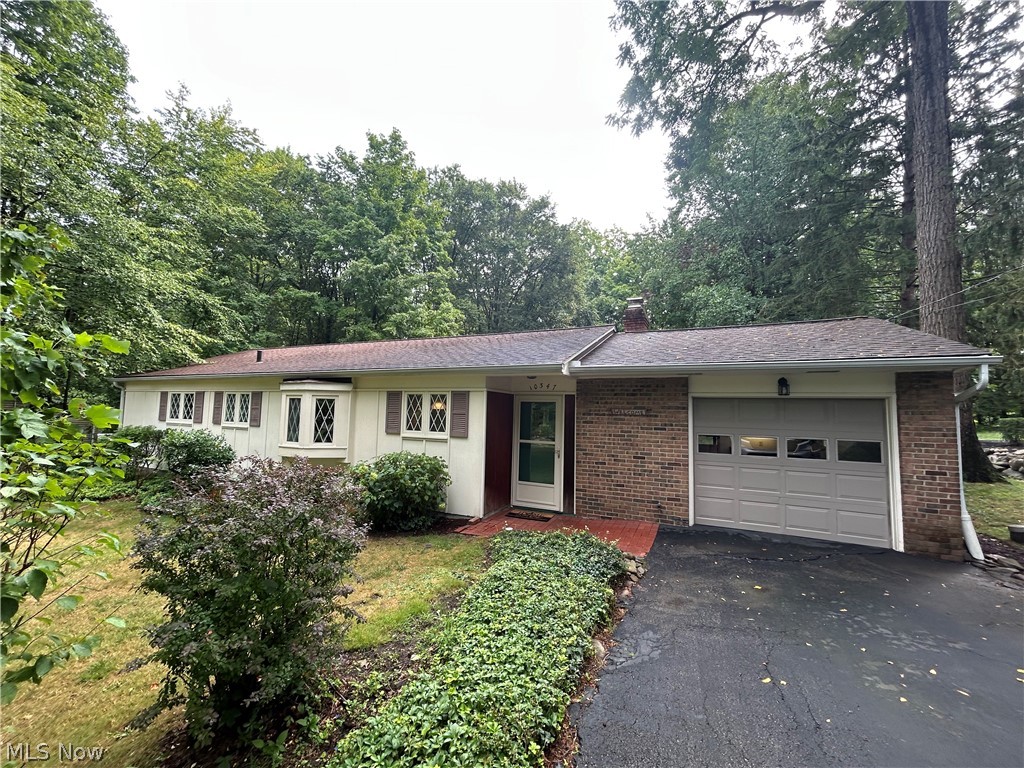 10347 Hillsover Drive Kirtland OH 44094