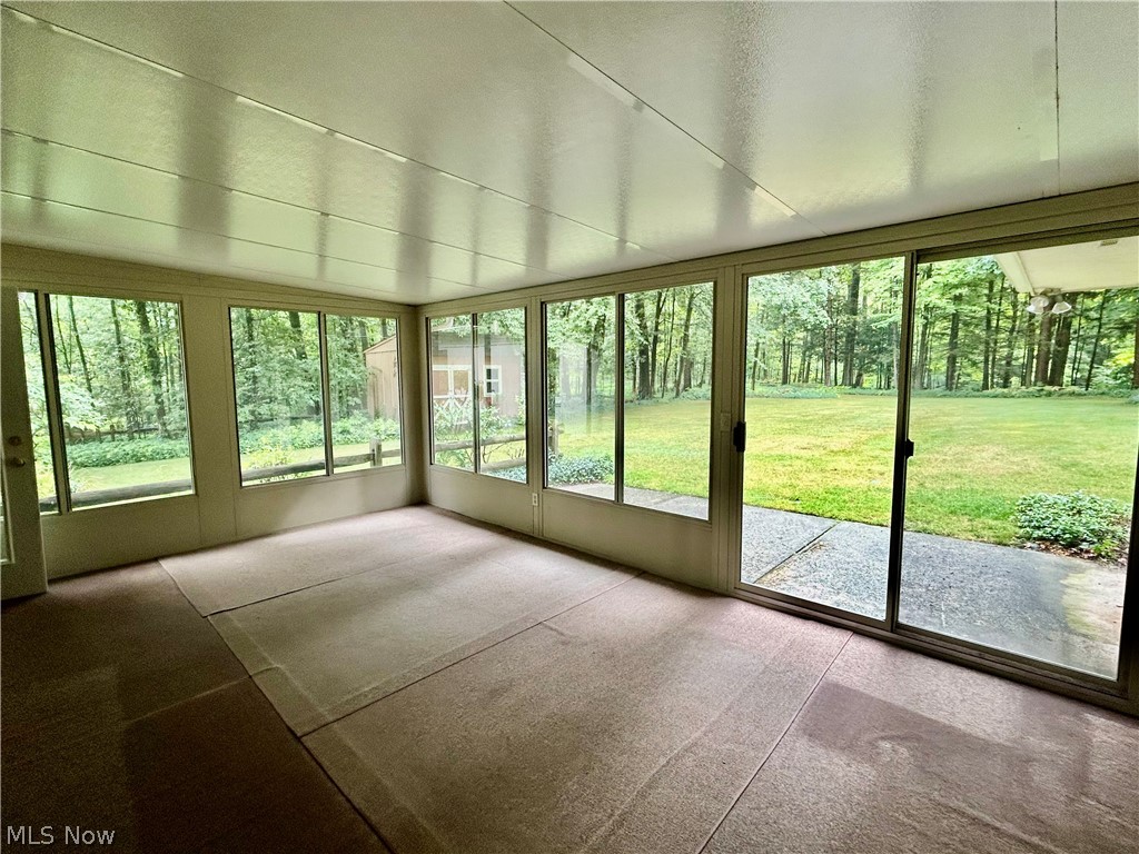 10347 Hillsover Drive Kirtland OH 44094