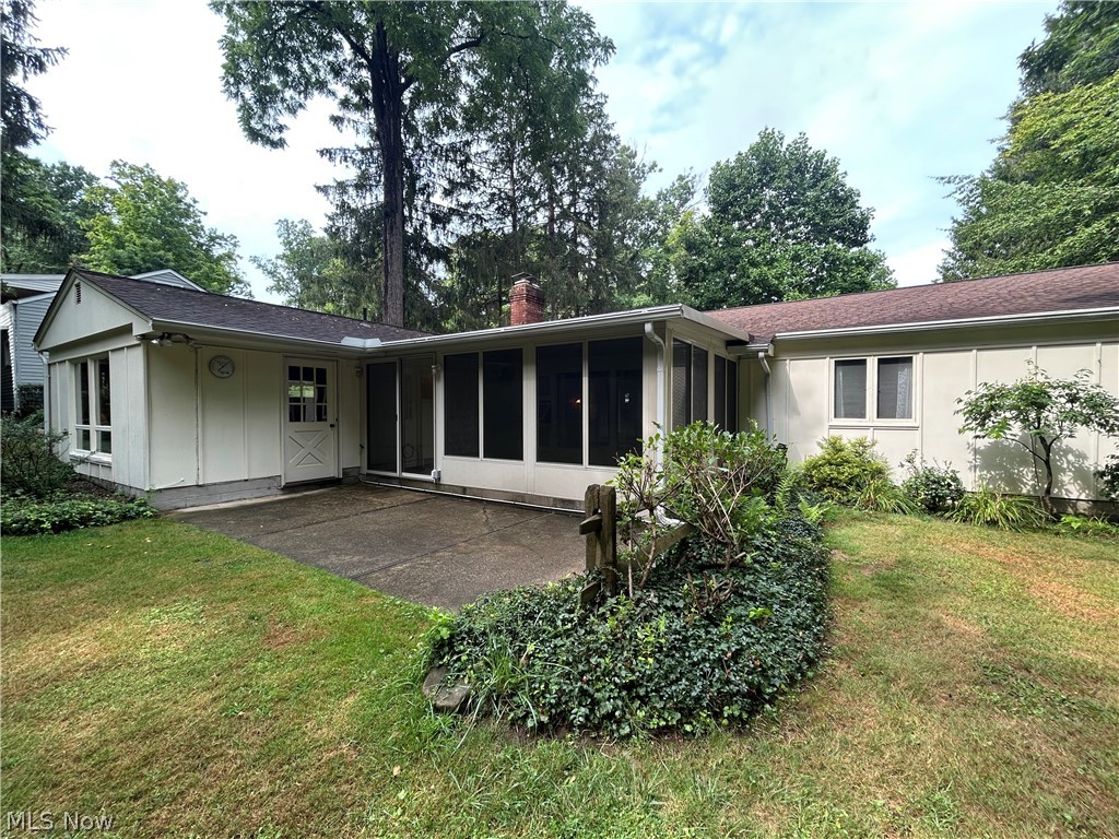 10347 Hillsover Drive Kirtland OH 44094