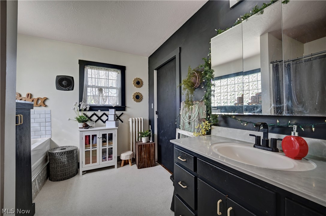 14770 Township Road 467 Lakeville OH 44638