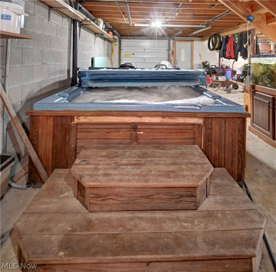 14770 Township Road 467 Lakeville OH 44638