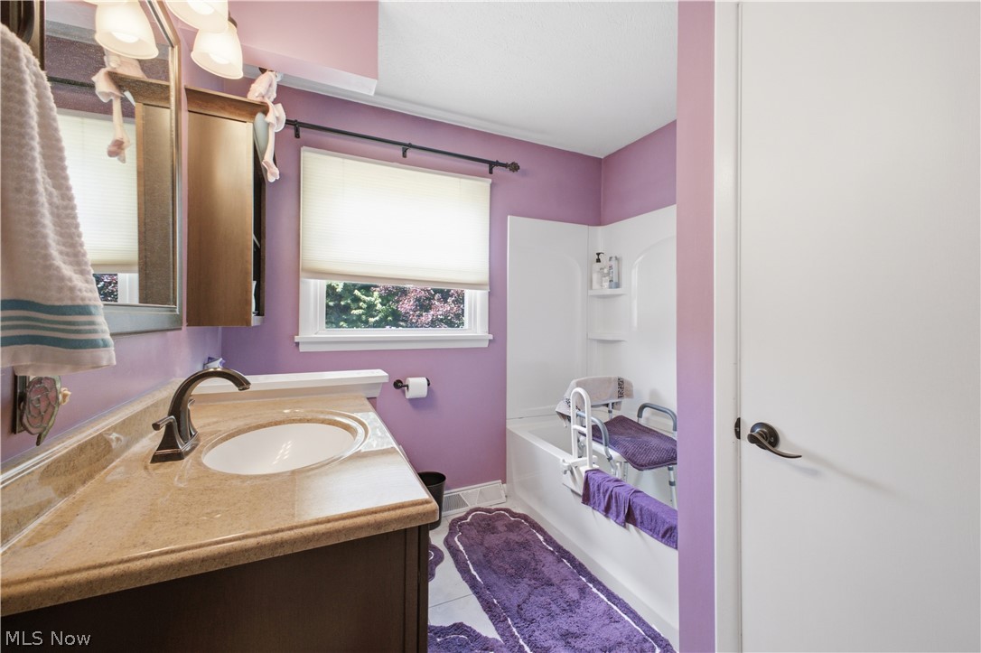 466 Wendemere Drive Hubbard OH 44425