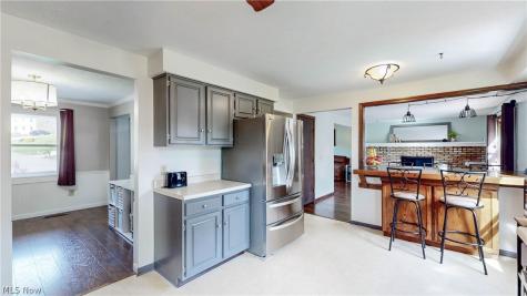 13608 Inverness Avenue NW Uniontown OH 44685