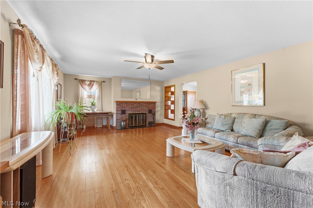 4423 Broadway Avenue NE Louisville OH 44641