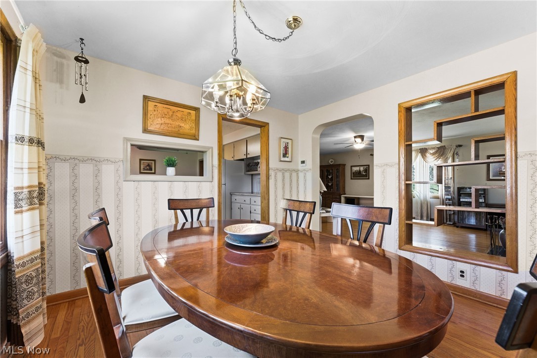 4423 Broadway Avenue NE Louisville OH 44641