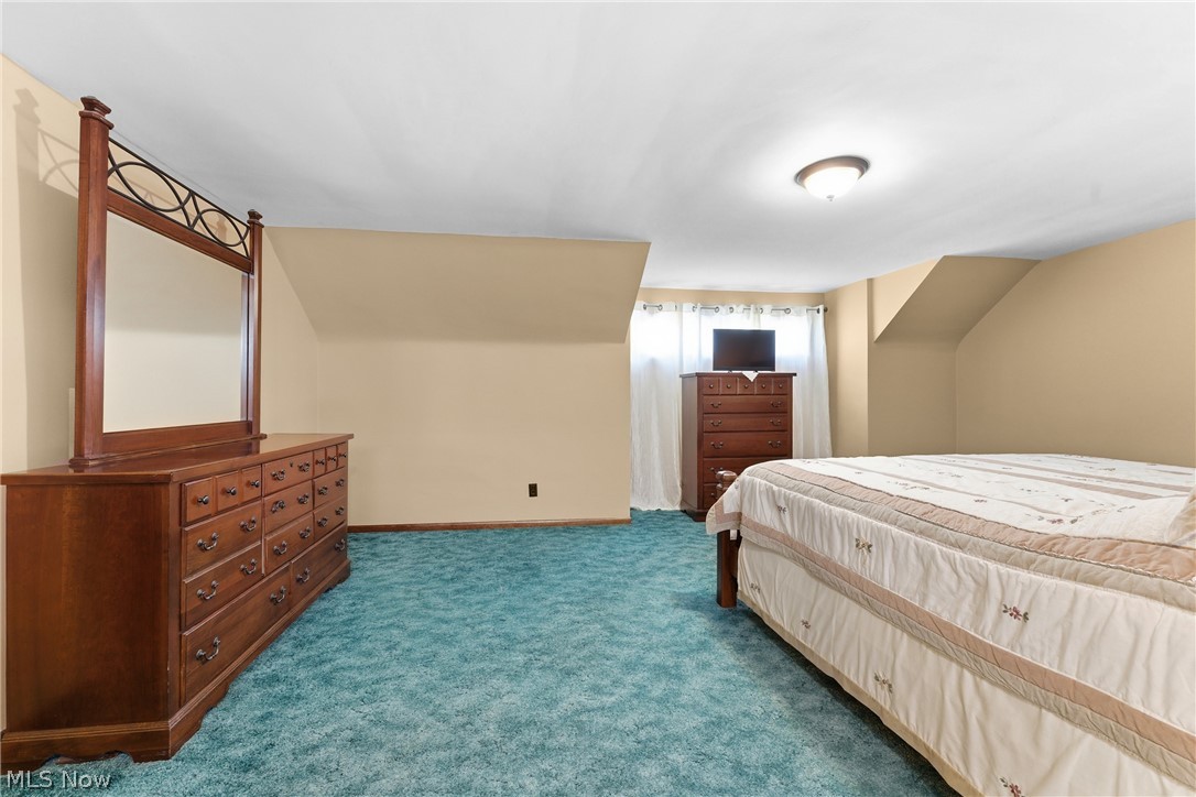 4423 Broadway Avenue NE Louisville OH 44641