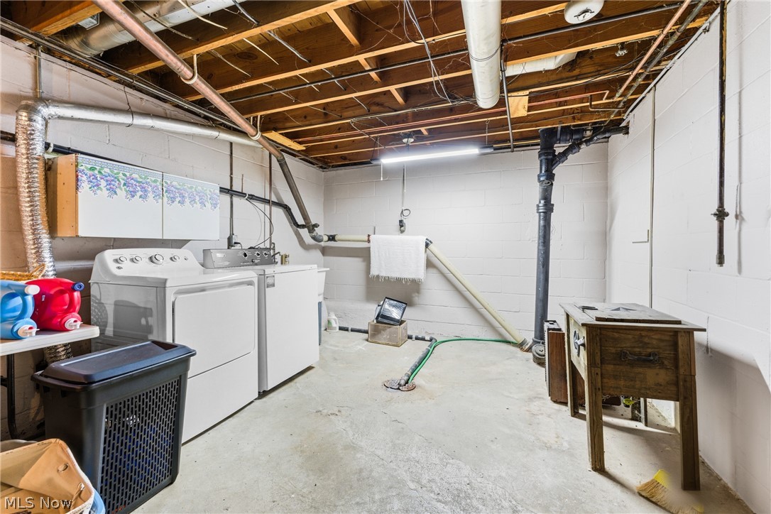4423 Broadway Avenue NE Louisville OH 44641