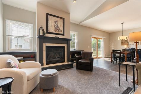 1993 Wynstone Circle NE North Canton OH 44720