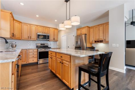 1993 Wynstone Circle NE North Canton OH 44720