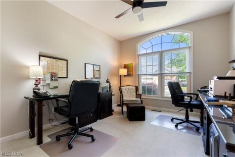 1993 Wynstone Circle NE North Canton OH 44720