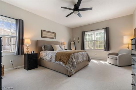1993 Wynstone Circle NE North Canton OH 44720