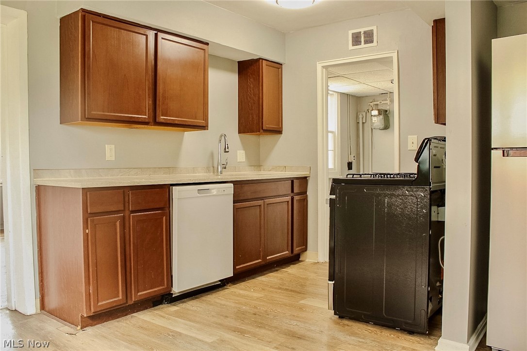 21131 Morris Avenue Euclid OH 44123