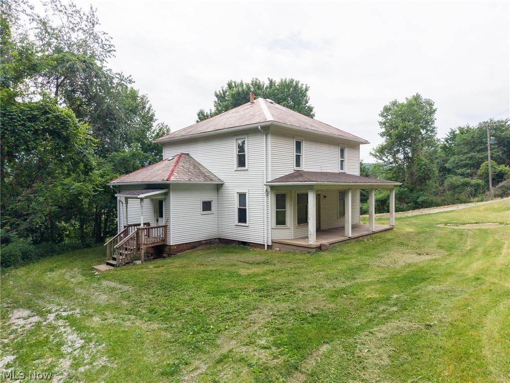 8528 State Route 250 SE Dennison OH 44621