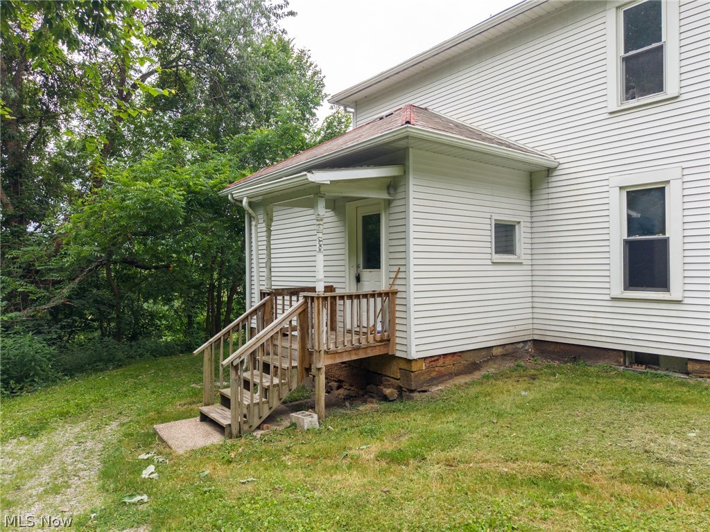 8528 State Route 250 SE Dennison OH 44621