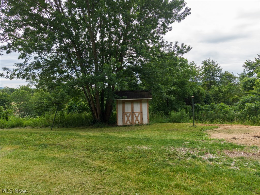 8528 State Route 250 SE Dennison OH 44621