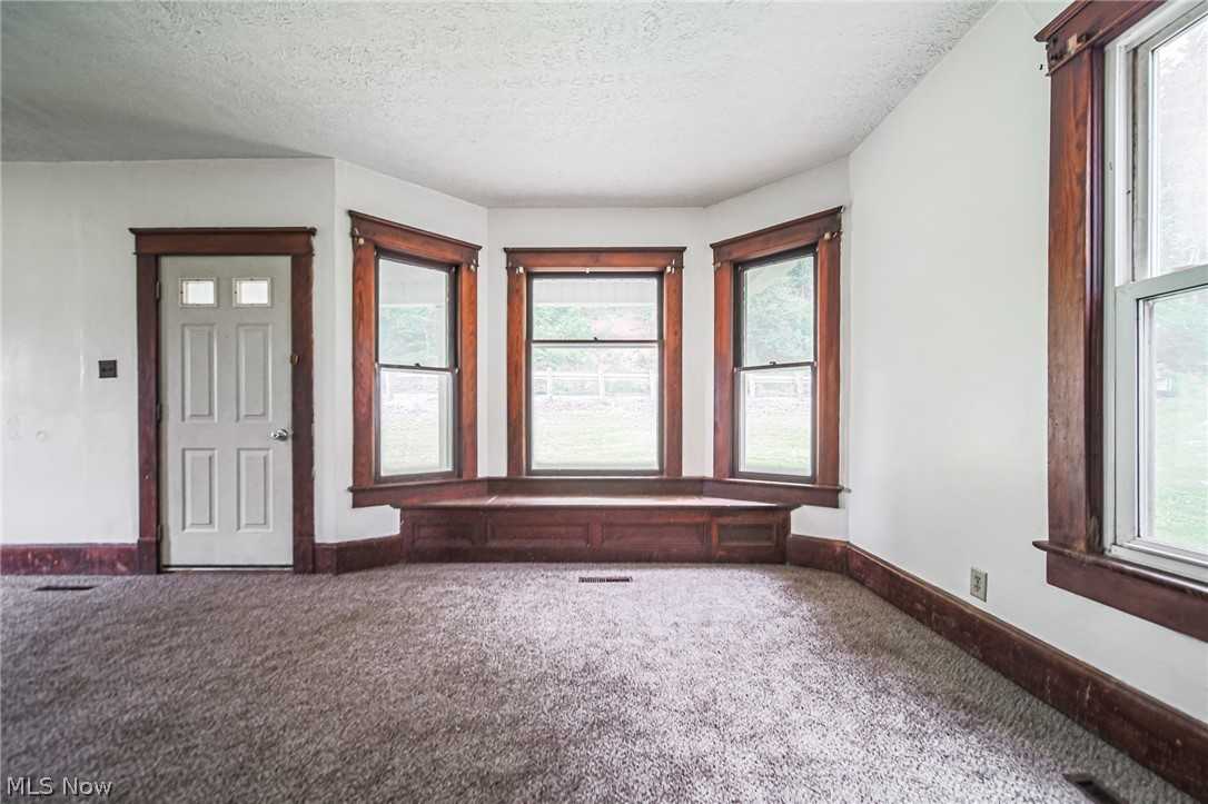 8528 State Route 250 SE Dennison OH 44621